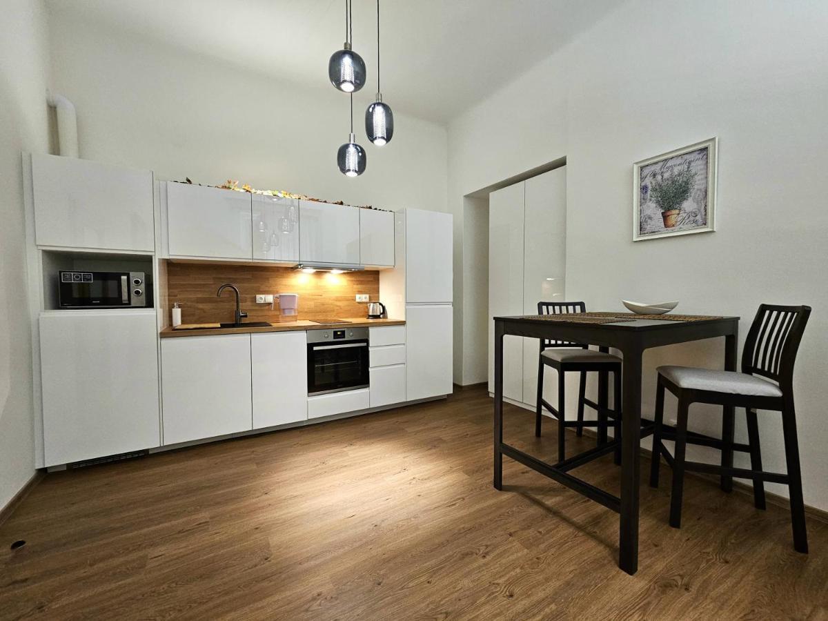 Sweet Apartment In The Heart Of Prága Kültér fotó